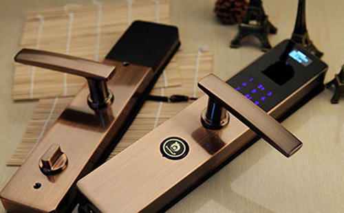 錫林郭勒開鎖(開鎖公司24小時(shí)上門服務(wù))